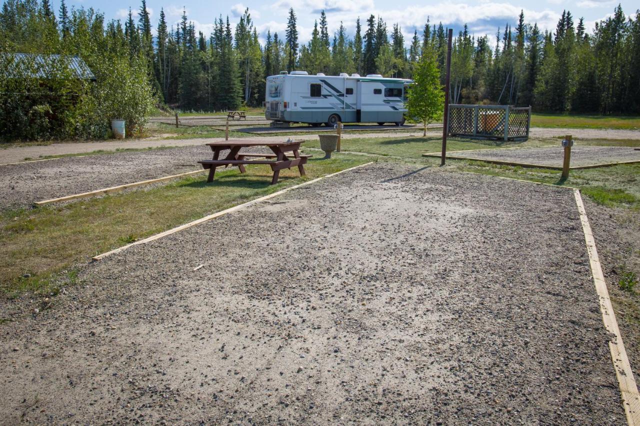 Bedrock Motel Mayo Landing エクステリア 写真